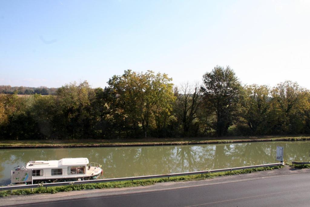 Hotel La Buissonniere Bannay  Dış mekan fotoğraf